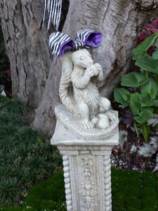 a memorial squirrel in holiday finery